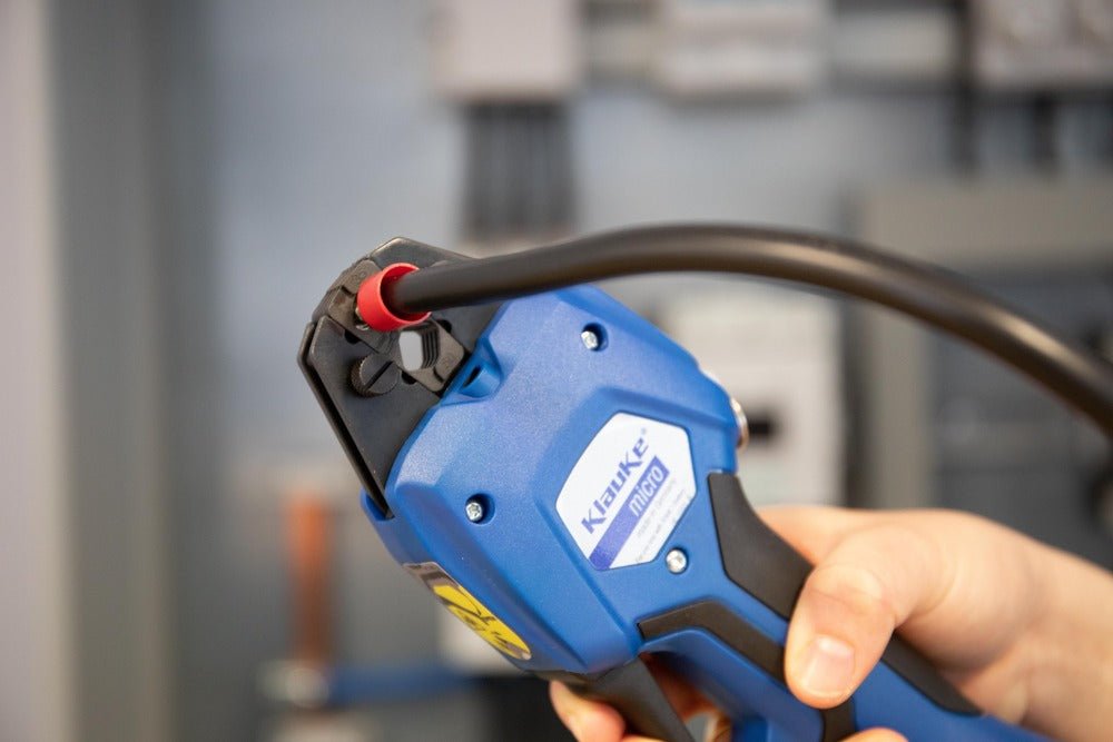 Elektromechanische Crimpzange 0,5 - 50 mm² für Aderendhülsen und Zwillingsaderendhülsen - Klauke EK WF 50 ML von Klauke bei Kabelkaufhaus - 4059577030299 - EKWF50ML - Crimpzange