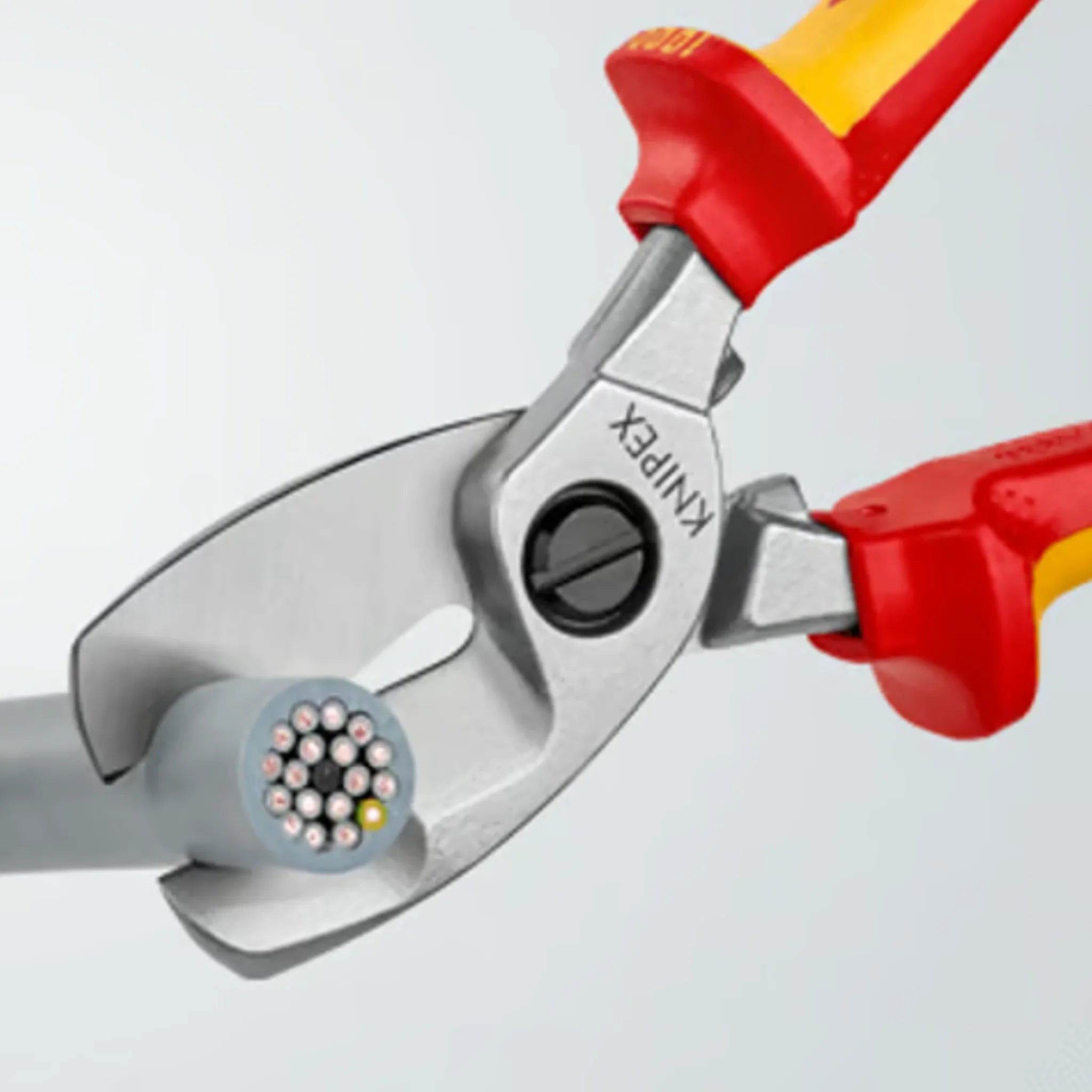 Kabelschere VDE Doppelschneide bis Ø 20 mm L.200mm Kopf verchromt Knipex 95 16 200 von Knipex bei Kabelkaufhaus - 4003773026761 - 9516200 - Kabelschere